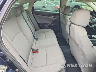 Zdjęcie 10 z 12 samochodu: 2018 HONDA CIVIC LX VIN:19XFC2F56JE006667 - miniatura