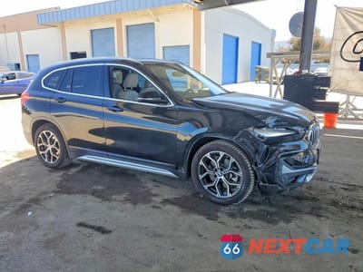 Czwarte zdjęcie samochodu z boku: 2021 BMW X1 XDRIVE28I VIN:WBXJG9C06M5S39886 - miniatura