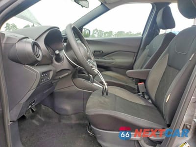 Zdjęcie 7 z 13 samochodu: 2020 NISSAN KICKS S VIN:3N1CP5BV1LL477190 - miniatura