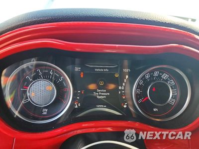 Zdjęcie 9 z 12 samochodu: 2015 DODGE CHALLENGER SXT PLUS VIN:2C3CDZBT8FH718983 - miniatura