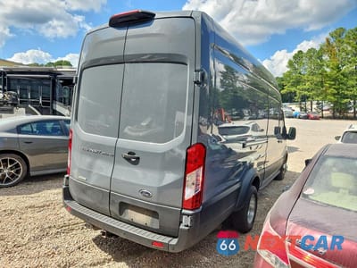 Trzecie zdjęcie samochodu z tyłu: 2022 FORD TRANSIT 350 HD DELIVERY VAN VIN:1FTRU8XG4NKA17618 - miniatura