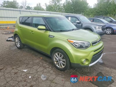Czwarte zdjęcie samochodu z boku: 2017 KIA SOUL + VIN:KNDJP3A50H7884942 - miniatura