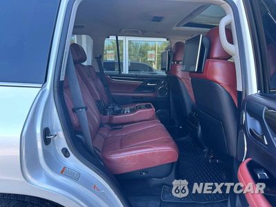Zdjęcie 6 z 13 samochodu: 2018 LEXUS LX 570 VIN:JTJHY7AX8J4264042 - miniatura