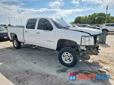 Czwarte zdjęcie samochodu z boku: 2007 CHEVROLET SILVERADO C2500 HEAVY DUTY VIN:1GCHC23667F511273 - miniatura