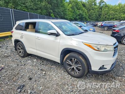 Czwarte zdjęcie samochodu z boku: 2016 TOYOTA HIGHLANDER XLE VIN:5TDJKRFHXGS258338 - miniatura