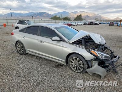 Czwarte zdjęcie samochodu z boku: 2017 HYUNDAI SONATA SPORT VIN:5NPE34AF9HH570309 - miniatura