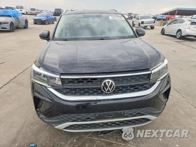 Piąte zdjęcie samochodu w środku: 2022 VOLKSWAGEN TAOS SE VIN:3VVTX7B27NM026021 - miniatura