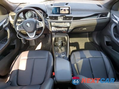 Zdjęcie 8 z 13 samochodu: 2021 BMW X1 XDRIVE28I VIN:WBXJG9C01M5T31682 - miniatura