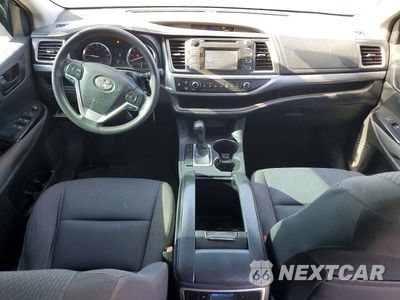 Zdjęcie 8 z 13 samochodu: 2016 TOYOTA HIGHLANDER LE VIN:5TDZARFH9GS019434 - miniatura
