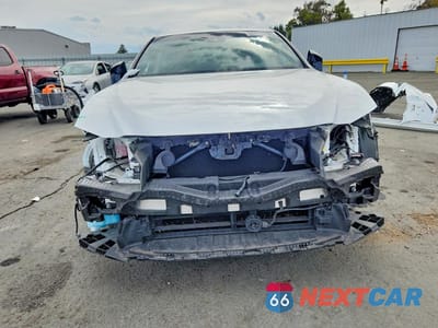 Piąte zdjęcie samochodu w środku: 2024 LEXUS ES 300H BASE VIN:58ADA1C13RU040706 - miniatura