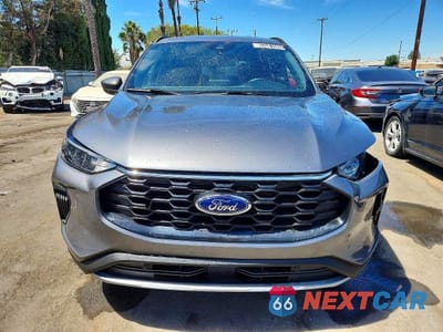 Piąte zdjęcie samochodu w środku: 2026 FORD ESCAPE ST LINE VIN:1FMCU9MN8TUA31131 - miniatura