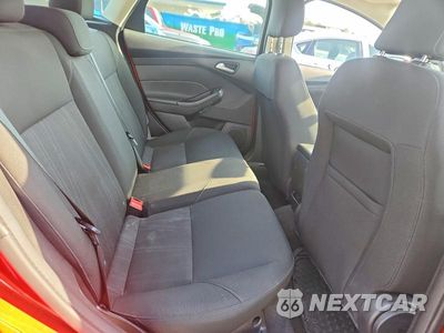 Zdjęcie 10 z 12 samochodu: 2018 FORD FOCUS SE VIN:1FADP3K21JL299212 - miniatura
