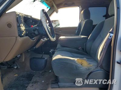Zdjęcie 7 z 12 samochodu: 2000 CHEVROLET SILVERADO K1500 VIN:1GCEK19V8YZ290743 - miniatura