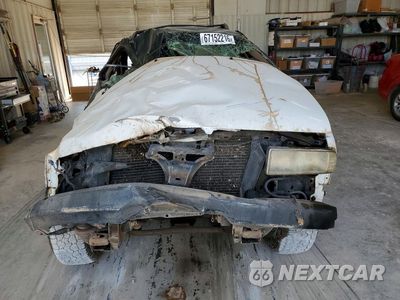 Piąte zdjęcie samochodu w środku: 2002 CHEVROLET BLAZER VIN:1GNCS18W32K123554 - miniatura
