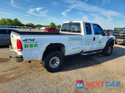 Trzecie zdjęcie samochodu z tyłu: 2004 FORD F250 SUPER DUTY VIN:1FTNX21L14EA85543 - miniatura