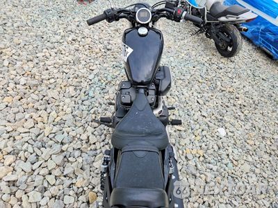 Zdjęcie 6 z 9 samochodu: 2014 YAMAHA XVS950 CU VIN:JYAVN05E0EA002436 - miniatura