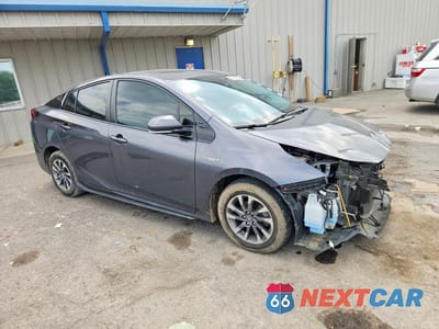 Czwarte zdjęcie samochodu z boku: 2020 TOYOTA PRIUS LIMITED VIN:JTDKARFU9L3104087 - miniatura