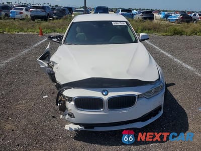 Piąte zdjęcie samochodu w środku: 2018 BMW 320 I VIN:WBA8E1G51JNU89604 - miniatura