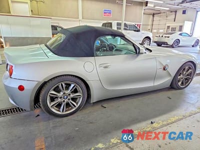 Trzecie zdjęcie samochodu z tyłu: 2003 BMW Z4 3.0 VIN:4USBT53403LU01105 - miniatura