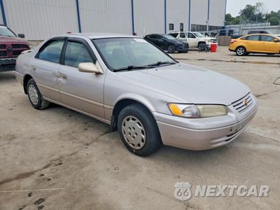Czwarte zdjęcie samochodu z boku: 1997 TOYOTA CAMRY LE VIN:4T1BG22K1VU034166 - miniatura