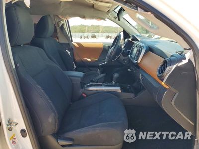 Zdjęcie 7 z 13 samochodu: 2018 TOYOTA TACOMA SR5 VIN:5TFAX5GN1JX119456 - miniatura
