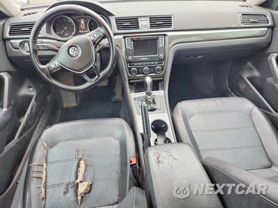 Zdjęcie 8 z 13 samochodu: 2016 VOLKSWAGEN PASSAT SE VIN:1VWBT7A39GC031030 - miniatura