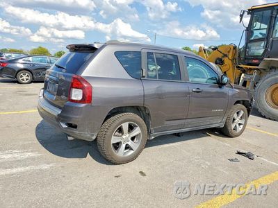 Trzecie zdjęcie samochodu z tyłu: 2016 JEEP COMPASS LATITUDE VIN:1C4NJDEB4GD657892 - miniatura