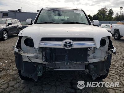 Piąte zdjęcie samochodu w środku: 2005 TOYOTA SEQUOIA SR5 VIN:5TDBT44A65S256559 - miniatura