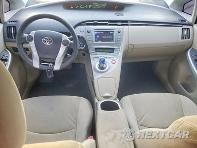 Zdjęcie 8 z 12 samochodu: 2012 TOYOTA PRIUS TWO VIN:JTDKN3DU8C5396534 - miniatura