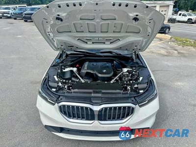 Zdjęcie 8 z 10 samochodu: 2027 BMW 530 XI VIN:WBA53FJ07VCY10095 - miniatura