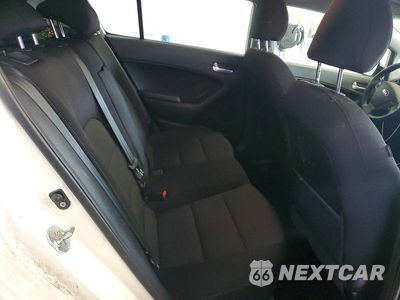 Zdjęcie 10 z 13 samochodu: 2018 KIA FORTE5 LX VIN:KNAFK5A84J5774114 - miniatura