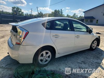 Trzecie zdjęcie samochodu z tyłu: 2011 TOYOTA PRIUS THREE VIN:JTDKN3DU9B0326844 - miniatura