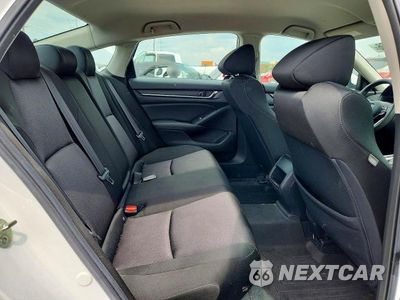 Zdjęcie 10 z 13 samochodu: 2019 HONDA ACCORD LX VIN:1HGCV1F16KA099944 - miniatura