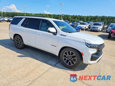 Czwarte zdjęcie samochodu z boku: 2021 CHEVROLET TAHOE K1500 Z71 VIN:1GNSKPKD6MR335655 - miniatura