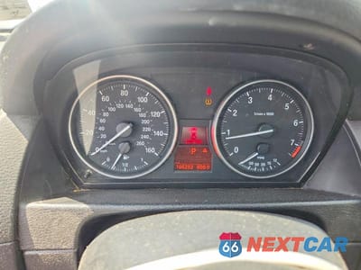 Zdjęcie 9 z 13 samochodu: 2014 BMW X1 XDRIVE28I VIN:WBAVL1C53EVR94368 - miniatura