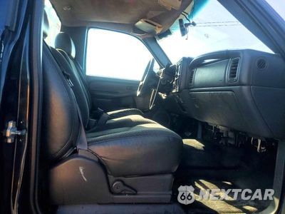 Zdjęcie 10 z 12 samochodu: 2006 CHEVROLET SILVERADO C1500 VIN:3GCEC14T16G132714 - miniatura