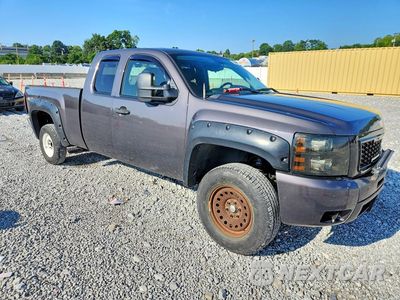 Czwarte zdjęcie samochodu z boku: 2011 CHEVROLET SILVERADO K1500 LT VIN:1GCRKSE34BZ130975 - miniatura