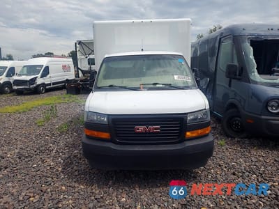 Piąte zdjęcie samochodu w środku: 2018 GMC SAVANA BOX TRUCK VIN:7GZ67UCG8JN000339 - miniatura