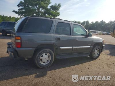 Trzecie zdjęcie samochodu z tyłu: 2002 GMC YUKON VIN:1GKEC13V72J297733 - miniatura