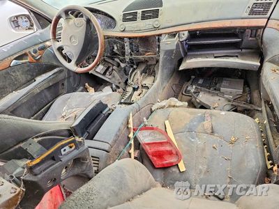 Zdjęcie 8 z 12 samochodu: 2003 MERCEDES-BENZ E 500 VIN:WDBUF70J83A110681 - miniatura