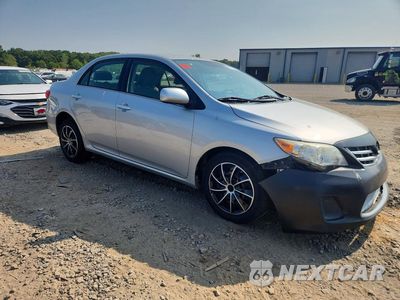 Czwarte zdjęcie samochodu z boku: 2013 TOYOTA COROLLA LE VIN:JTDBU4EE2DJ111724 - miniatura