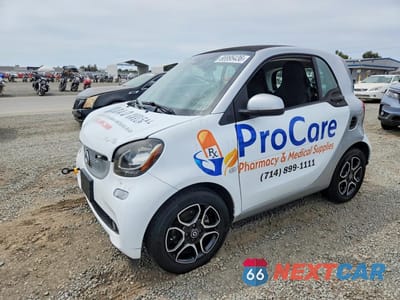 2019 SMART FORTWO WMEFJ9BA9KK367442 - główne zdjęcie licytacji z USA - miniatura