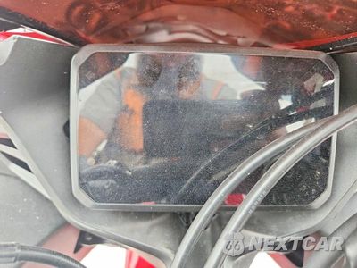 Zdjęcie 7 z 9 samochodu: 2024 HONDA CBR650 R VIN:MLHRH155XR5000109 - miniatura