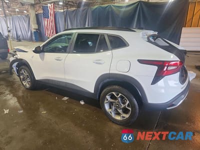 Drugie zdjęcie samochodu z przodu: 2025 CHEVROLET TRAX 1LT VIN:KL77LHEP5SC230948 - miniatura