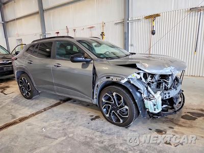 Czwarte zdjęcie samochodu z boku: 2026 CHEVROLET TRAX 2RS VIN:KL77LJEP8TC101062 - miniatura