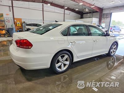 Trzecie zdjęcie samochodu z tyłu: 2014 VOLKSWAGEN PASSAT SE VIN:1VWBS7A33EC116090 - miniatura