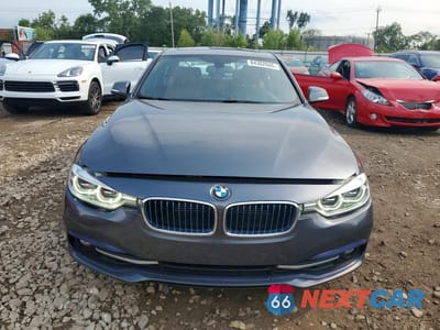 Piąte zdjęcie samochodu w środku: 2018 BMW 330E VIN:WBA8E1C52JA180401 - miniatura