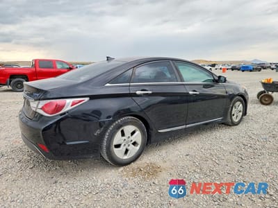 Trzecie zdjęcie samochodu z tyłu: 2012 HYUNDAI SONATA HYBRID VIN:KMHEC4A42CA028592 - miniatura