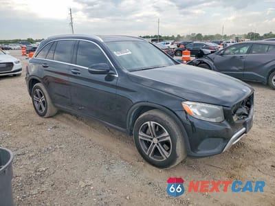 Czwarte zdjęcie samochodu z boku: 2017 MERCEDES-BENZ GLC 300 VIN:WDC0G4JB7HF130623 - miniatura