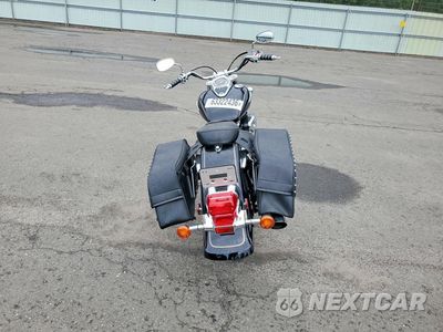 Czwarte zdjęcie samochodu z boku: 2003 SUZUKI VL800 VIN:JS1VS54A432108821 - miniatura